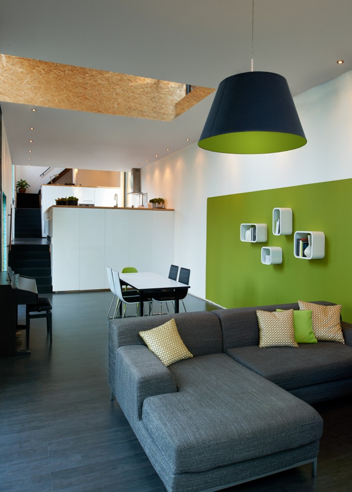 Low Energy Bamboo House / AST 77 Architecten