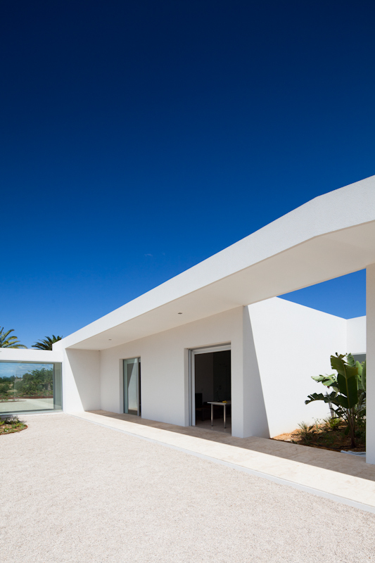 House in Tavira / Vitor Vilhena Architects