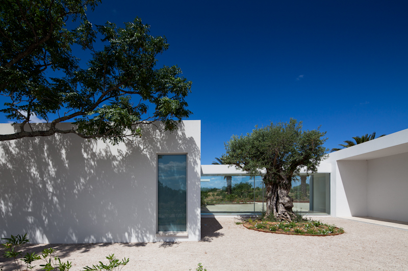 House in Tavira / Vitor Vilhena Architects