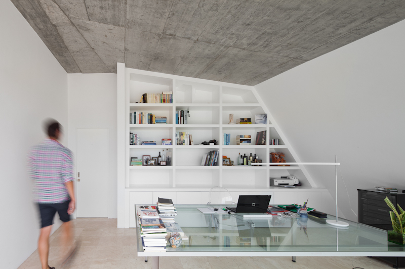 House in Tavira / Vitor Vilhena Architects