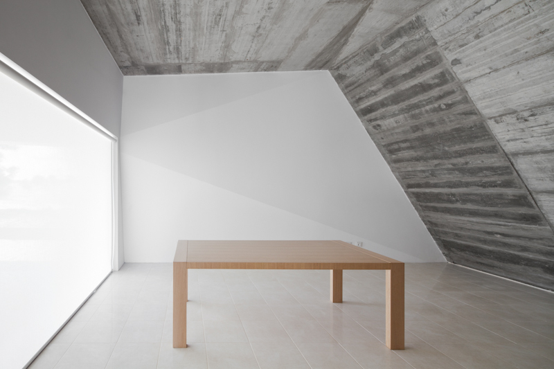House in Tavira / Vitor Vilhena Architects