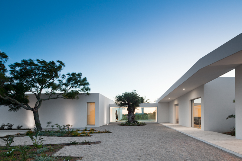 House in Tavira / Vitor Vilhena Architects