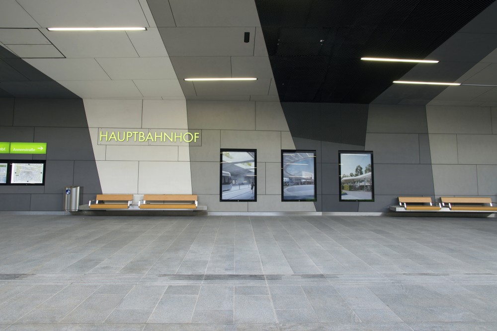 Graz Main Station Local Transport Hub / Zechner & Zechner