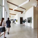 Knox Innovation Opportunity and Sustainability Centre / Woods Bagot © Peter Bennetts