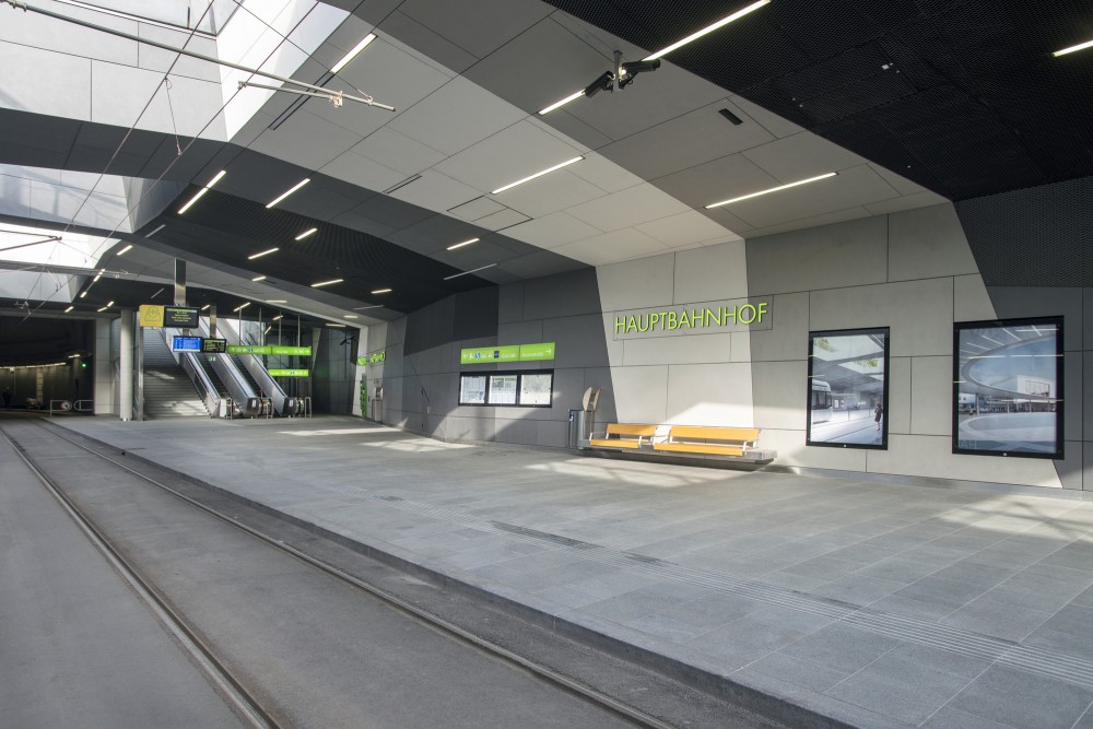 Graz Main Station Local Transport Hub / Zechner & Zechner