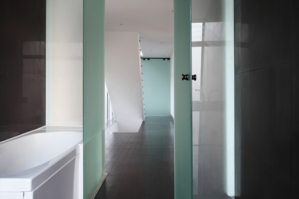 2D or Not 2D / M.I.G. Architekt