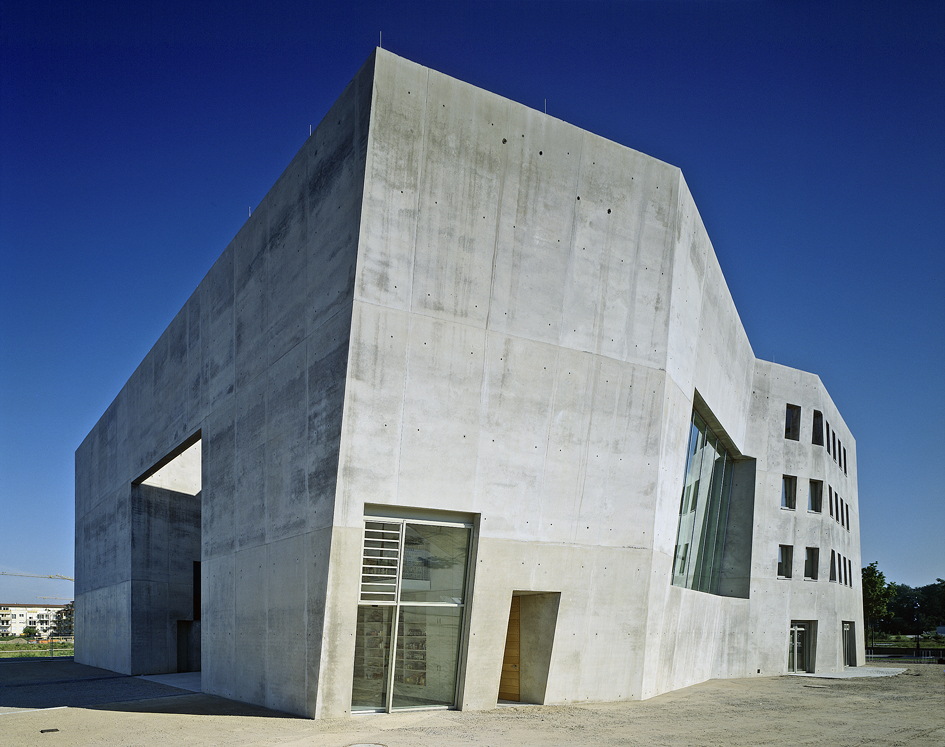 Double Church for Two Faiths / Kister Scheithauer Gross Architects And Urban Planners