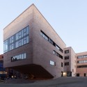 Bremerhaven University House T / Kister Scheithauer Gross Architects And Urban Planners + Architekten BDA Feldschnieders + Kister Bremerhaven University House T / Kister Scheithauer Gross Architects And Urban Planners + Architekten BDA Feldschnieders + Kister Courtesy of KSG © Steffen Junghans
