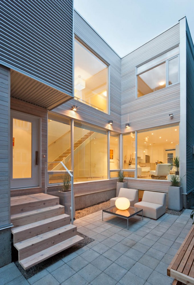 Hintonburg Home / Rick Shean