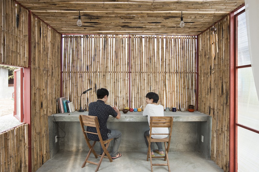 Low Cost House / Vo Trong Nghia Architects