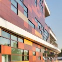 Complex School in Bobigny / Mikou Design Studio Complex School in Bobigny / Mikou Design Studio © Florian Kleinfenn
