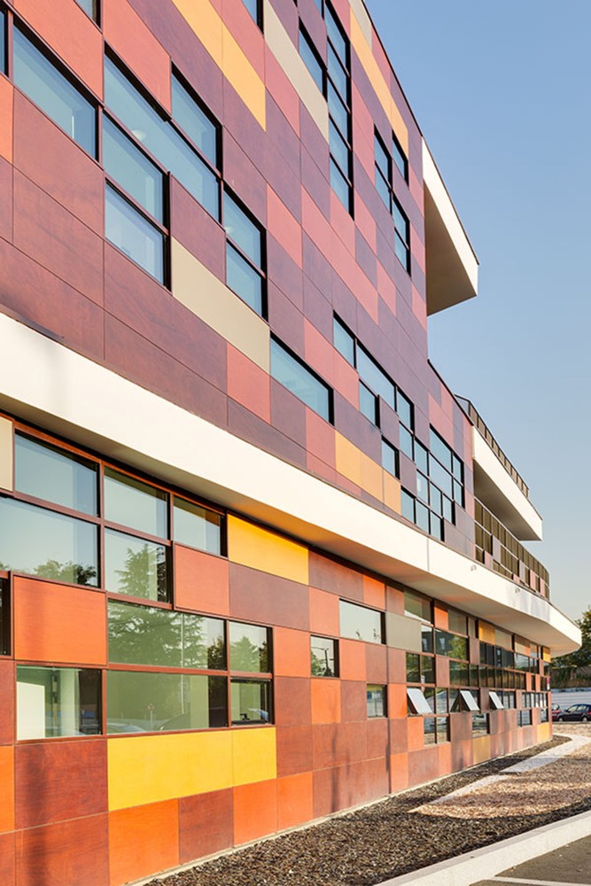 Complex School in Bobigny / Mikou Design Studio