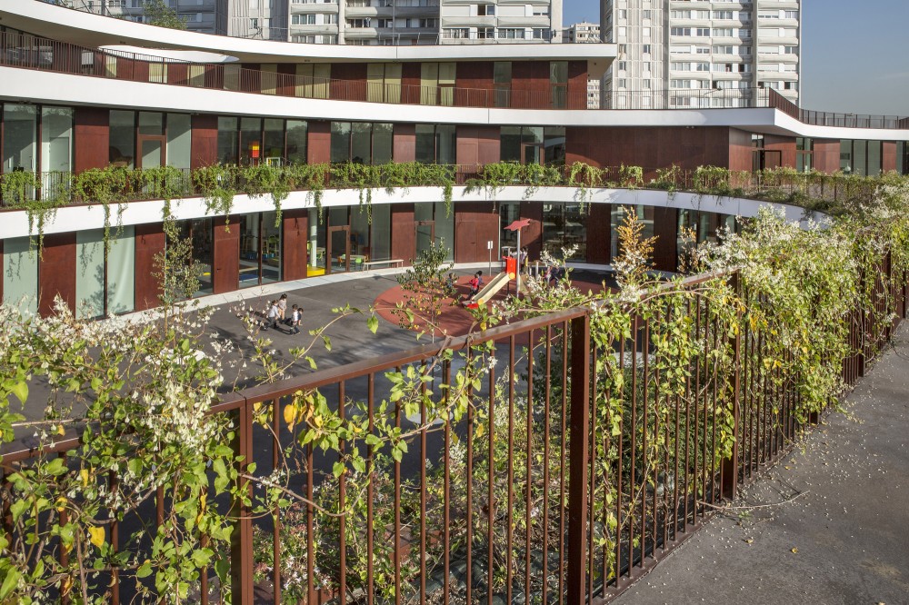 Complex School in Bobigny / Mikou Design Studio