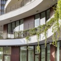Complex School in Bobigny / Mikou Design Studio Complex School in Bobigny / Mikou Design Studio © Florian Kleinfenn