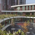 Complex School in Bobigny / Mikou Design Studio Complex School in Bobigny / Mikou Design Studio © Florian Kleinfenn