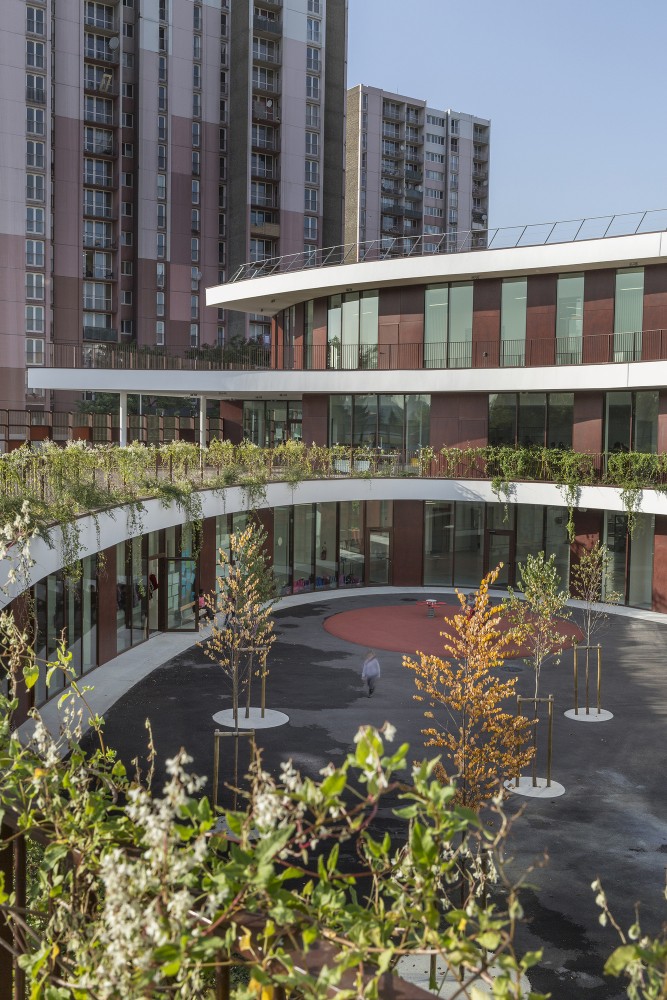 Complex School in Bobigny / Mikou Design Studio