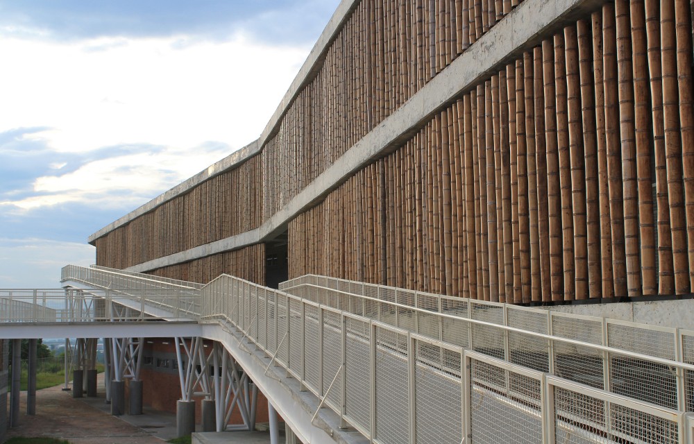 Educational Institute La Samaria / Campuzano Arquitectos
