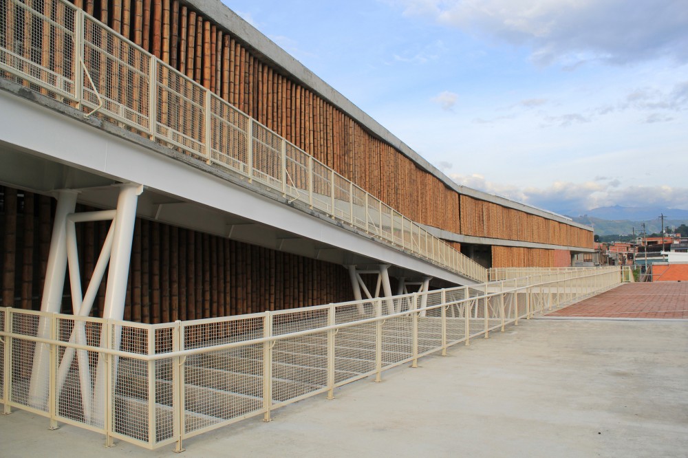 Educational Institute La Samaria / Campuzano Arquitectos