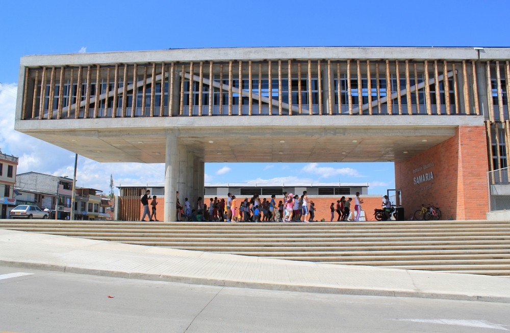 Educational Institute La Samaria / Campuzano Arquitectos