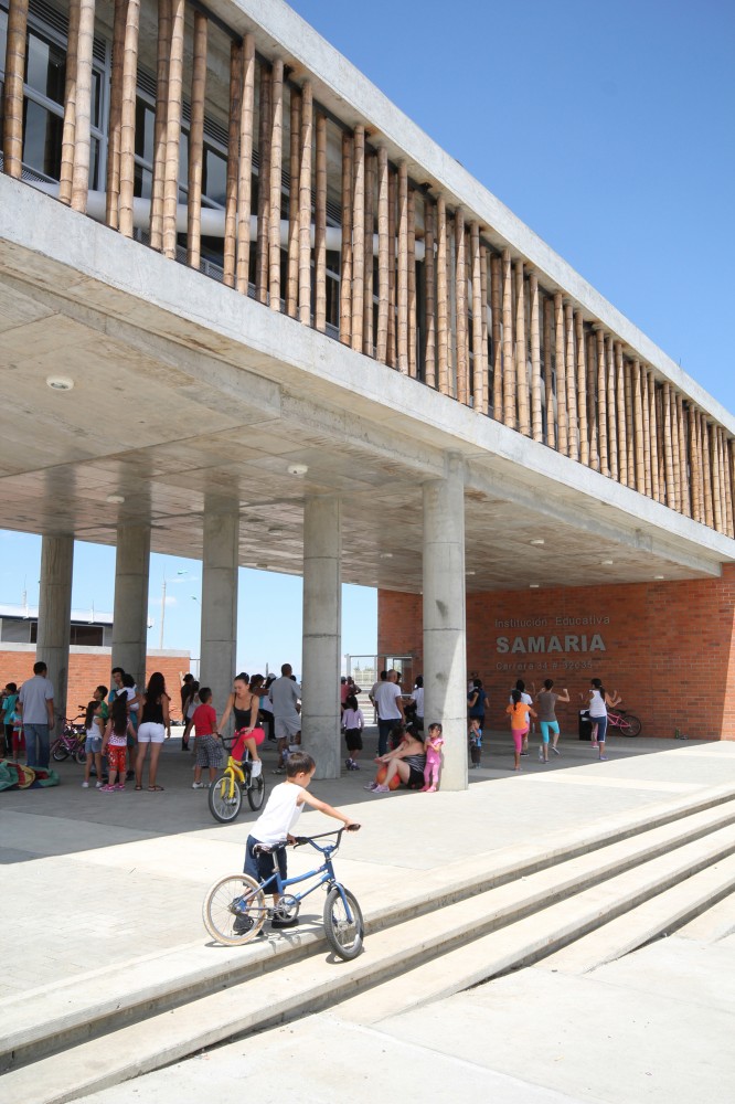 Educational Institute La Samaria / Campuzano Arquitectos