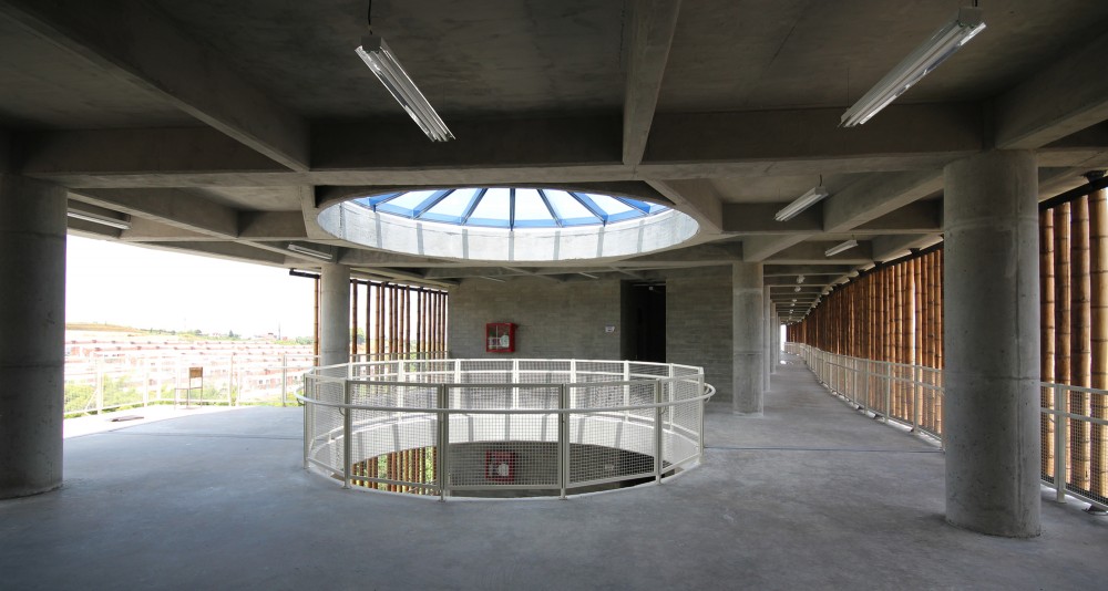 Educational Institute La Samaria / Campuzano Arquitectos