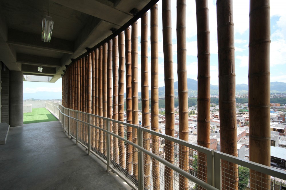 Educational Institute La Samaria / Campuzano Arquitectos