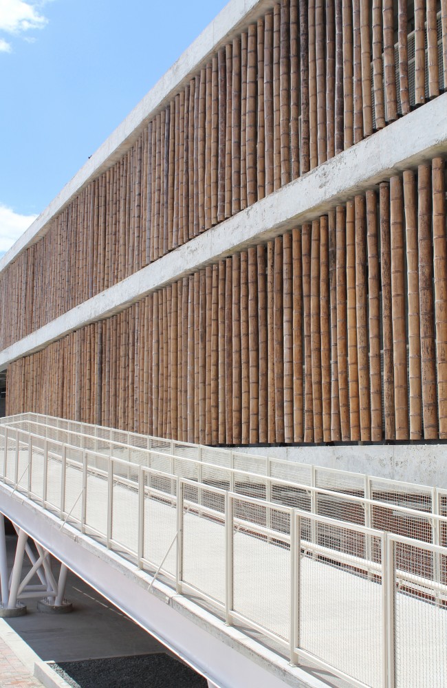 Educational Institute La Samaria / Campuzano Arquitectos