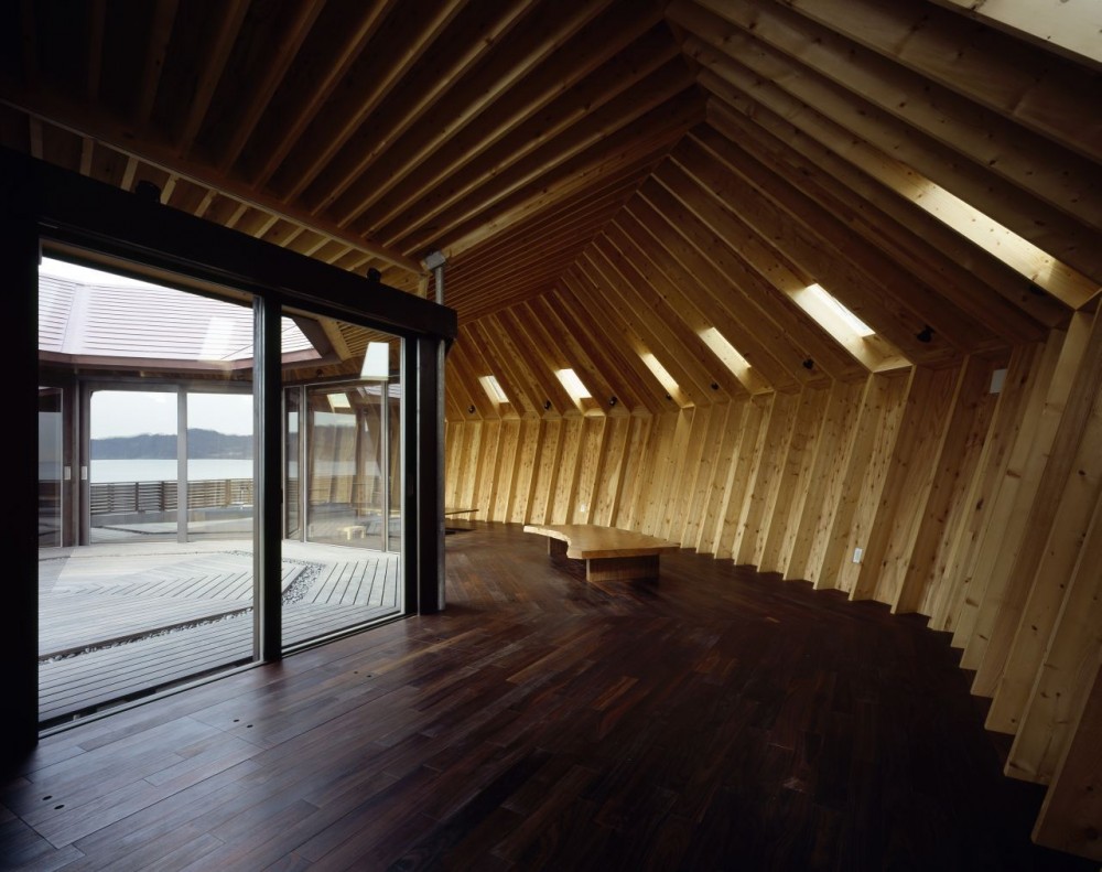 Seashore Shell House / Takeshi Hirobe Architects