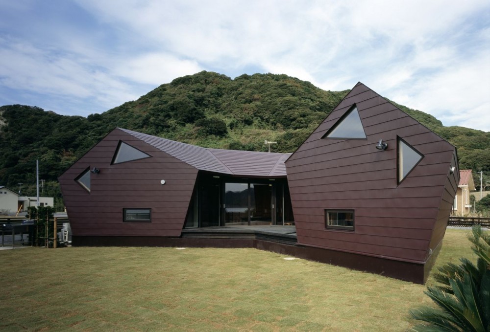 Seashore Shell House / Takeshi Hirobe Architects