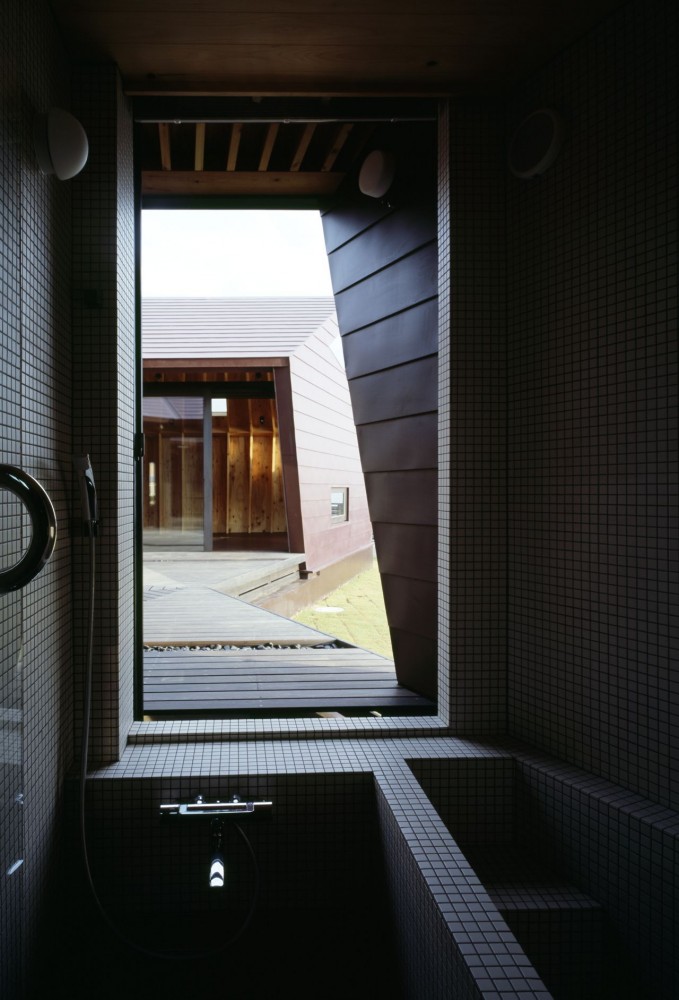 Seashore Shell House / Takeshi Hirobe Architects