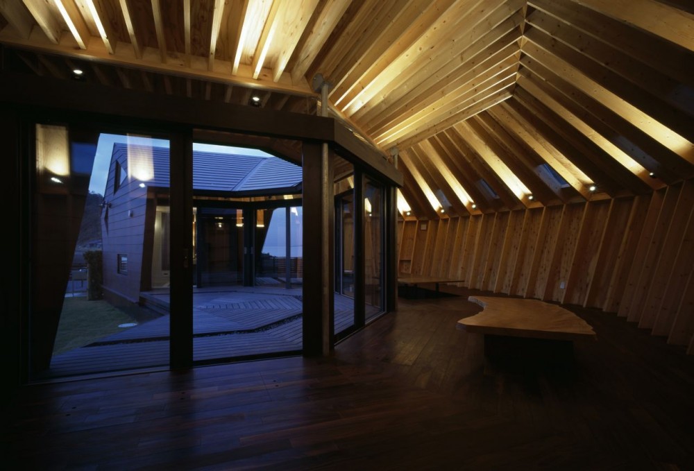 Seashore Shell House / Takeshi Hirobe Architects