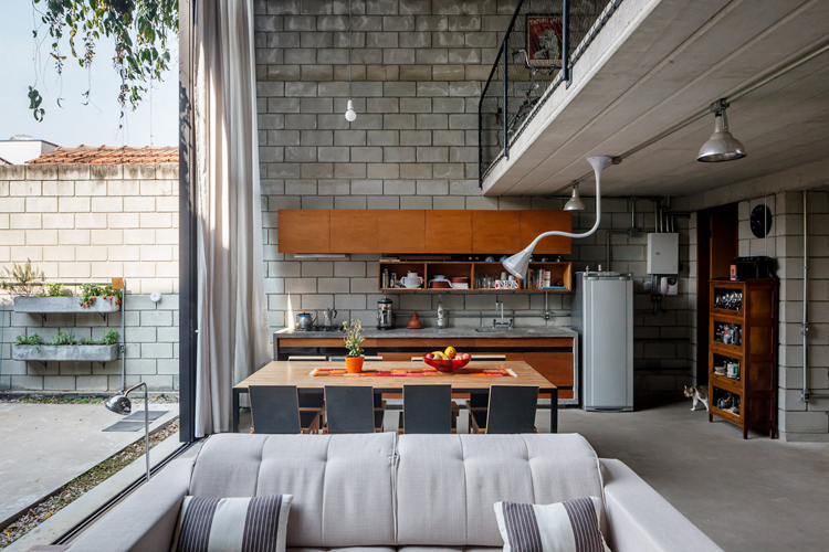 Maracanã House / Terra e Tuma Arquitetos Associados