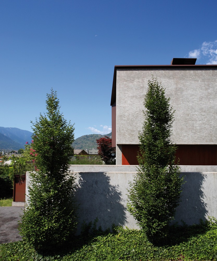 DMB House / act_romegialli