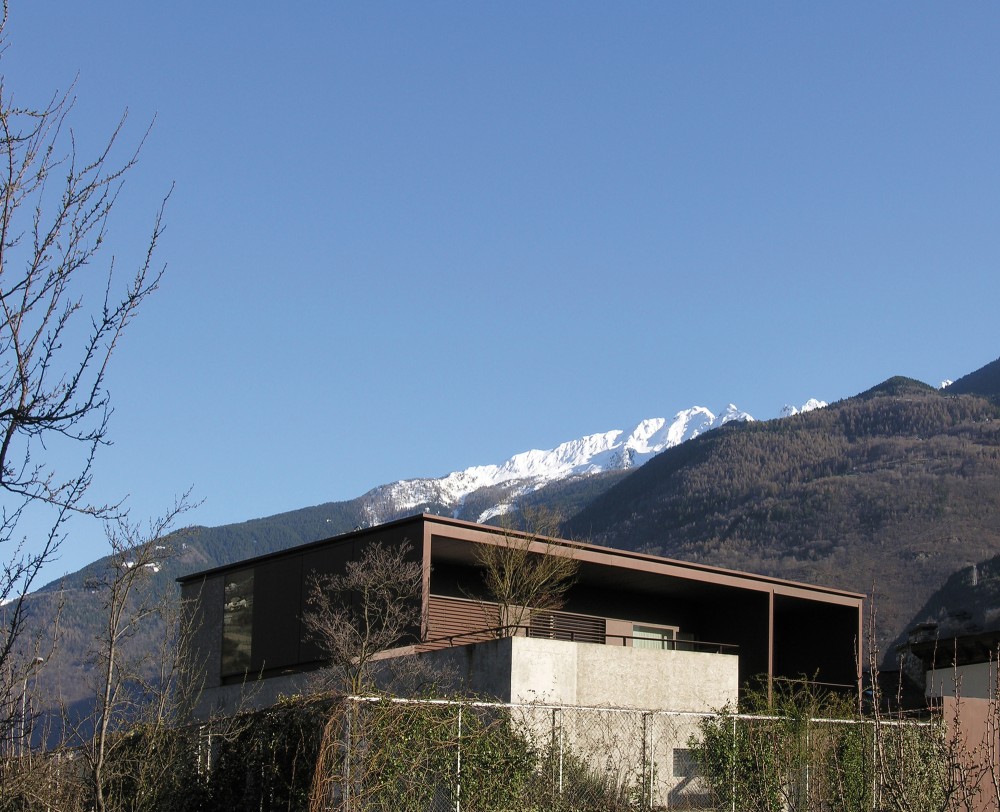 DMB House / act_romegialli