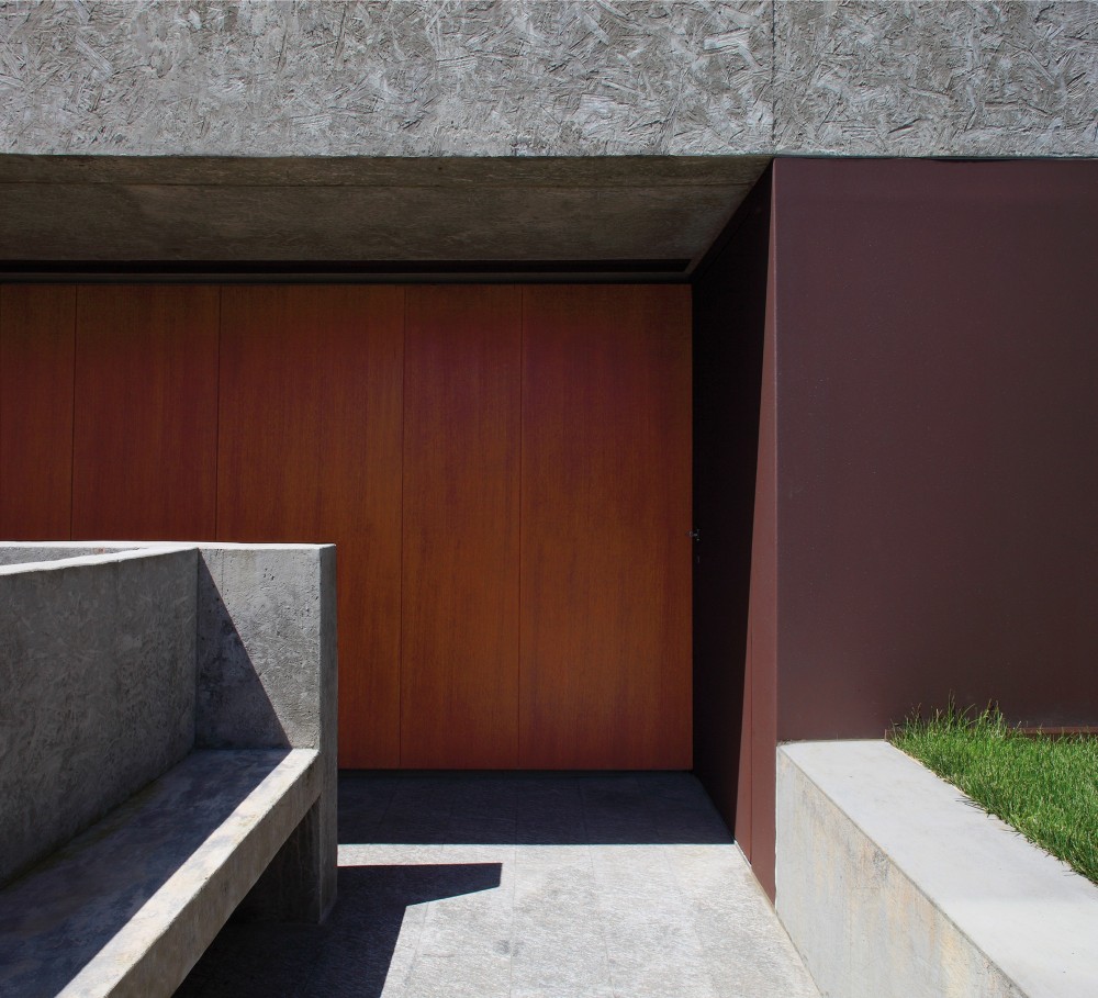 DMB House / act_romegialli