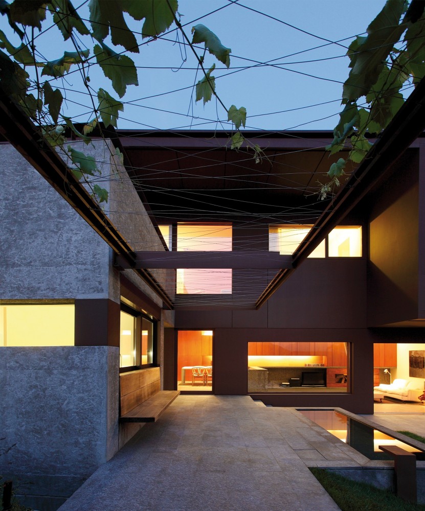 DMB House / act_romegialli