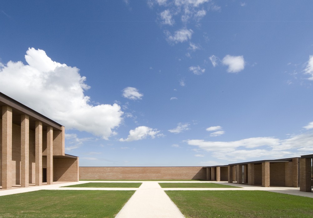 Crematory In Parma / Studio Zermani e Associati