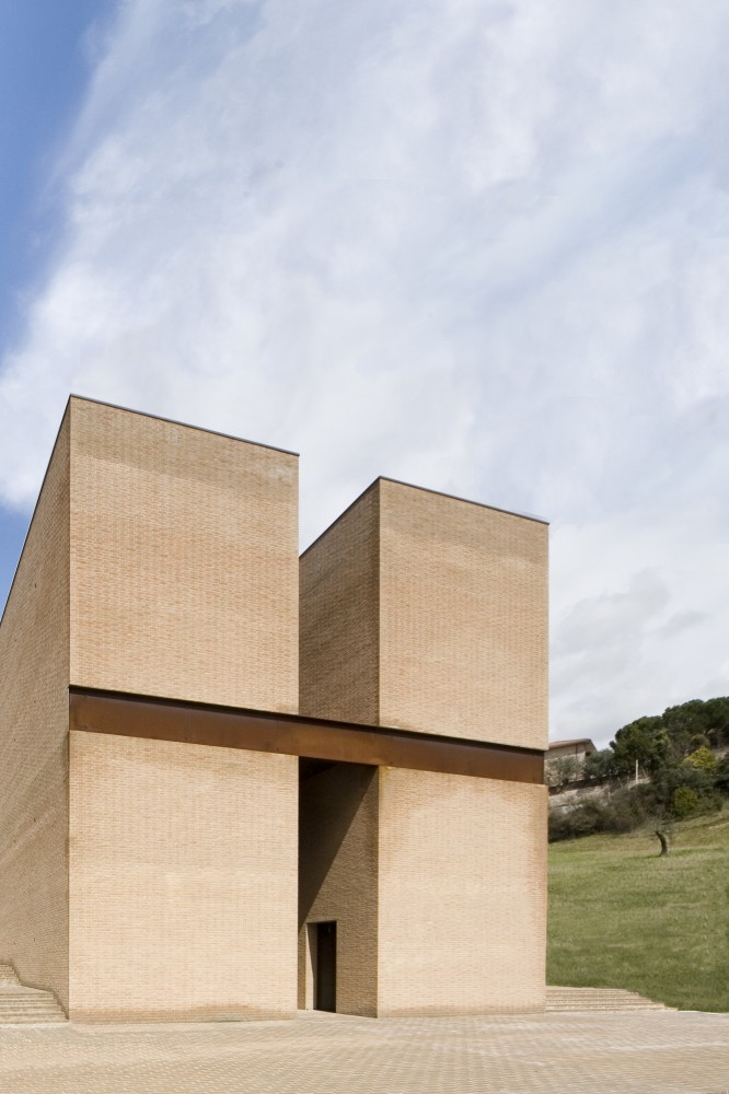 San Giovanni Church / Studio Zermani e Associati