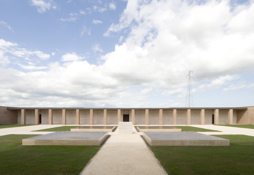 Crematory In Parma / Studio Zermani e Associati
