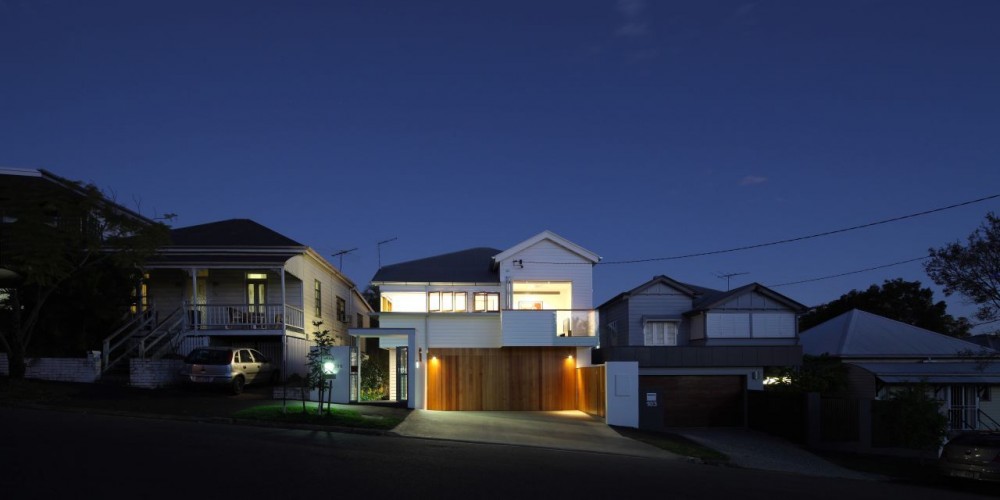 105 V House / Shaun Lockyer Architects