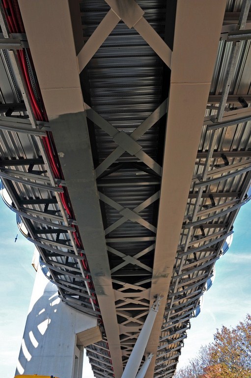 Footbridge Over the Railways / DVVD | Architectes – Designers
