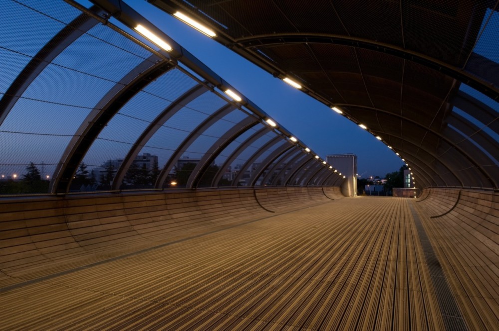 Footbridge Over the Railways / DVVD | Architectes – Designers