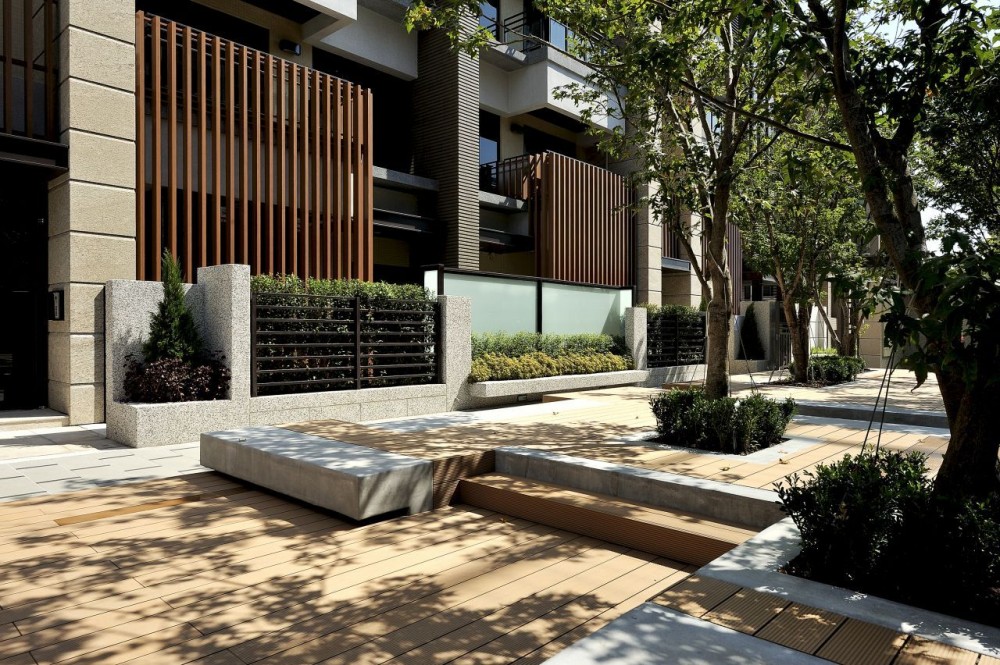 Ritz Plaza Housing Complex / Chin Architects