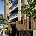 Ritz Plaza Housing Complex / Chin Architects Ritz Plaza Housing Complex / Chin Architects © Jeffrey Cheng