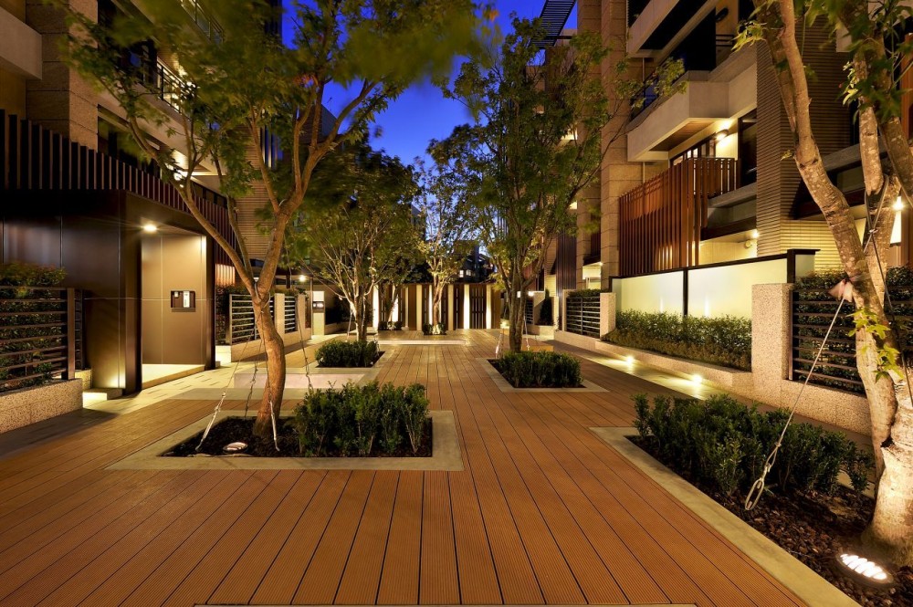 Ritz Plaza Housing Complex / Chin Architects