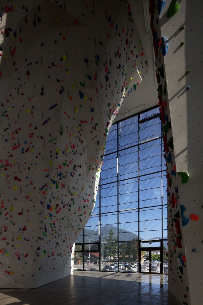 Indoor Rock Climbing / W. Meraner & Lanz + Mutschlechner
