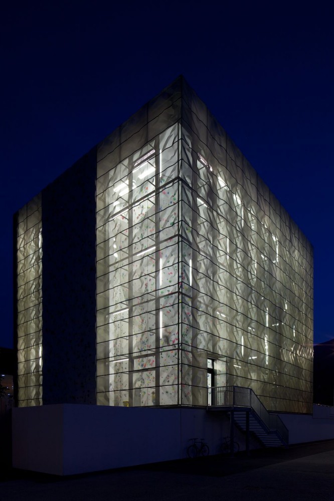 Indoor Rock Climbing / W. Meraner & Lanz + Mutschlechner