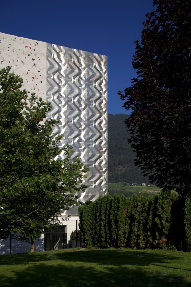 Indoor Rock Climbing / W. Meraner & Lanz + Mutschlechner