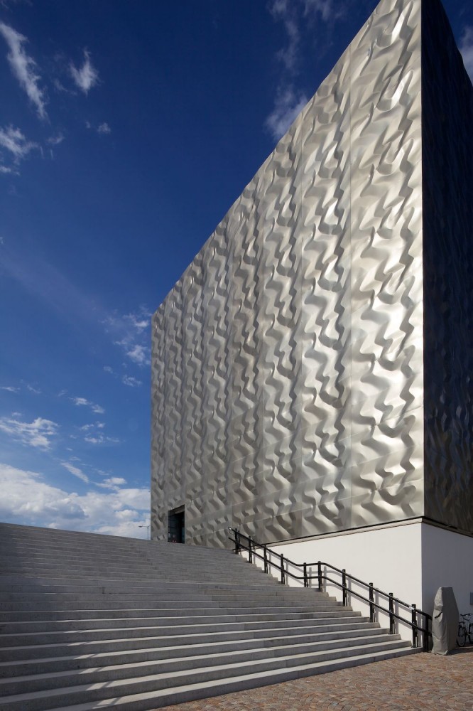 Indoor Rock Climbing / W. Meraner & Lanz + Mutschlechner
