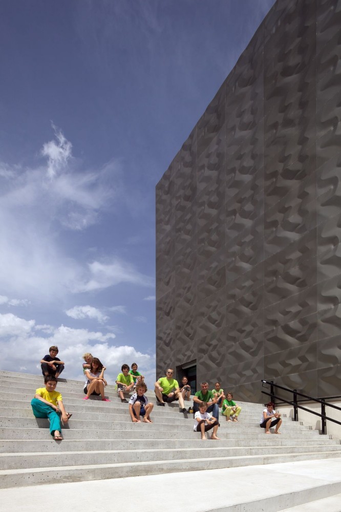 Indoor Rock Climbing / W. Meraner & Lanz + Mutschlechner
